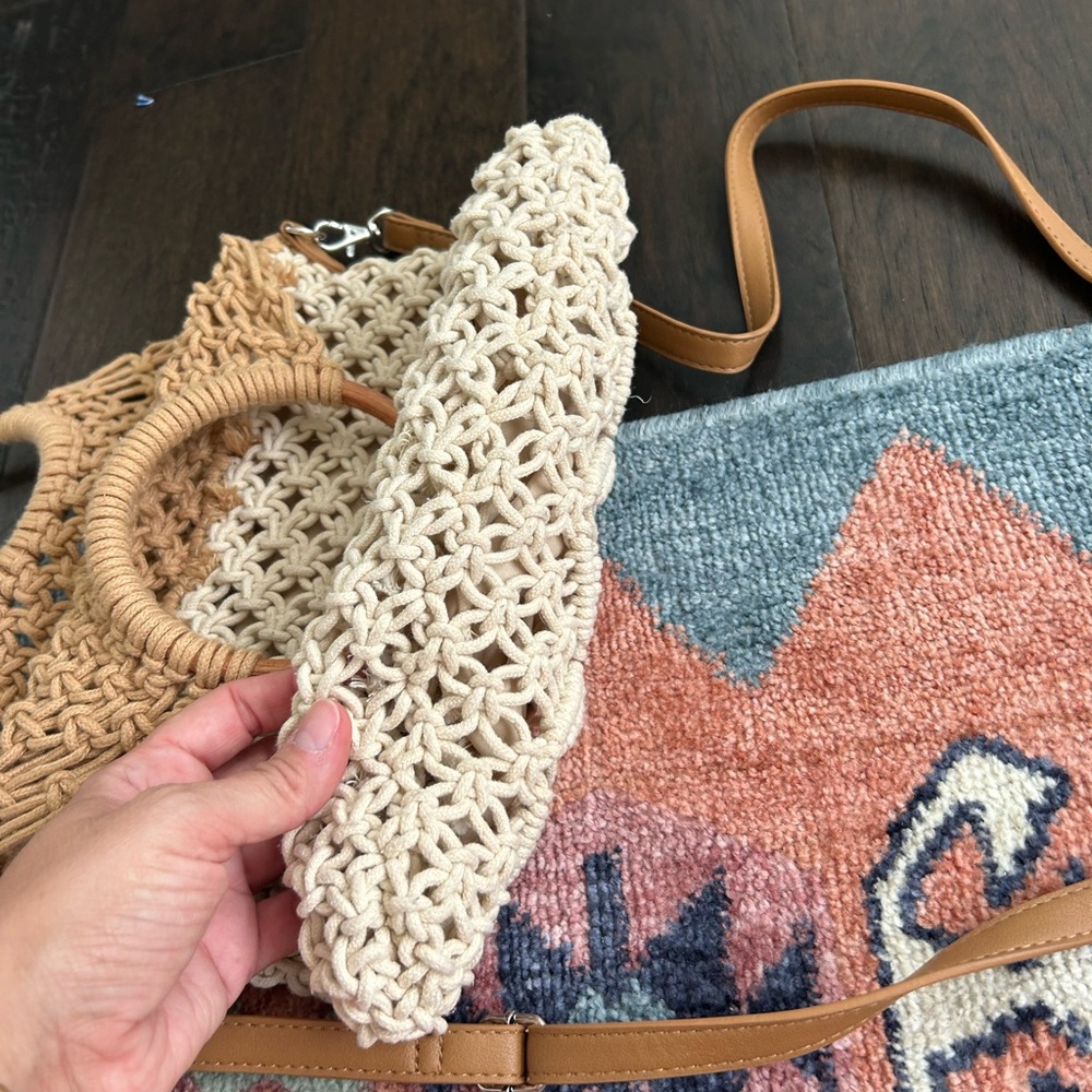 Stylish Tan and Cream Woven Handbag - Picture 8 of 8